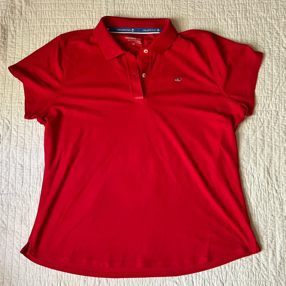 Red woman’s Vineyard Vines performance polo. XL.
